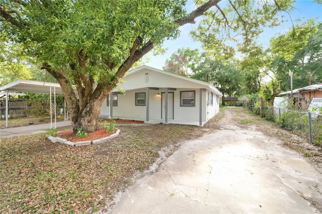 114 Shelton Avenue Auburndale FL 33823