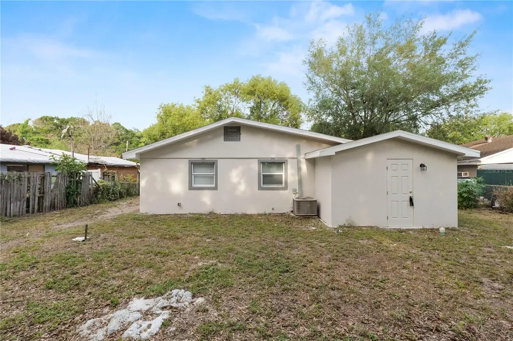 114 Shelton Avenue Auburndale FL 33823