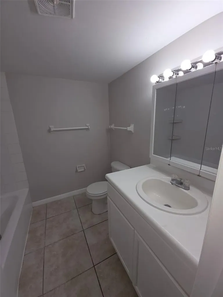 921 W Oak Ridge Road Orlando FL 32809