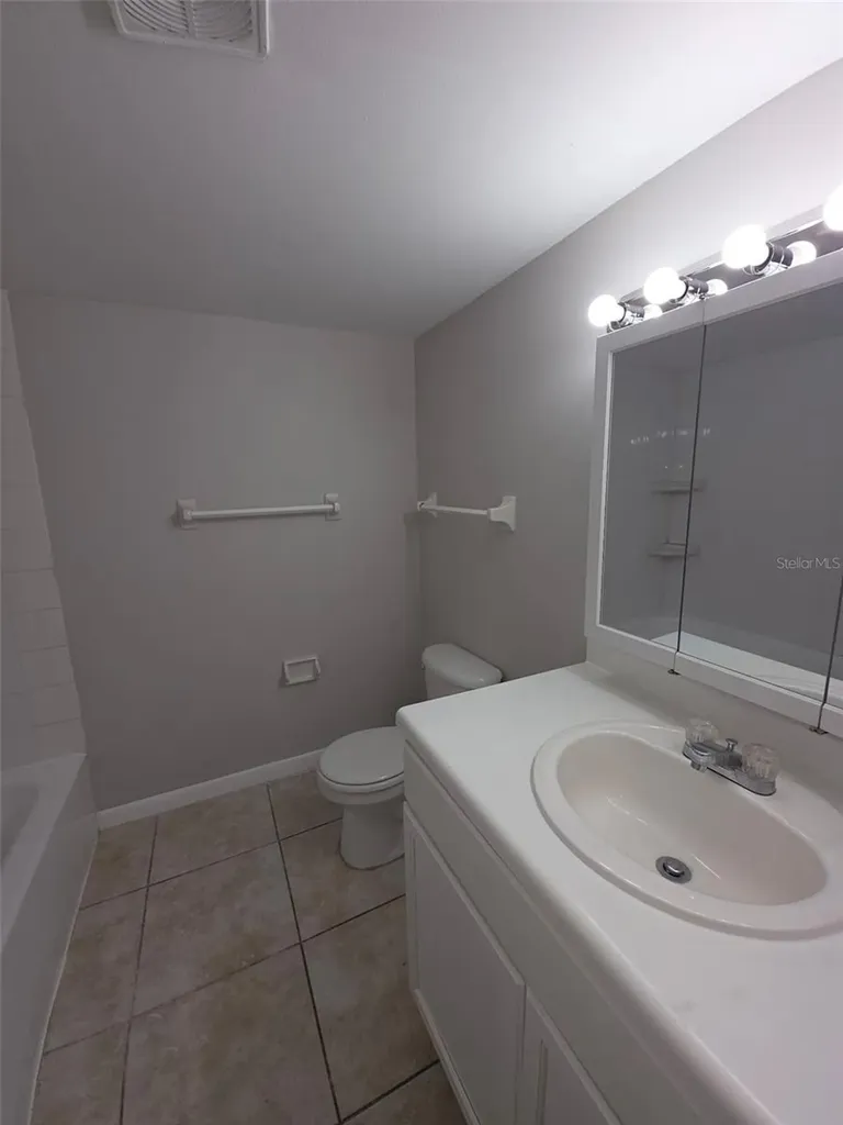 921 W Oak Ridge Road Orlando FL 32809
