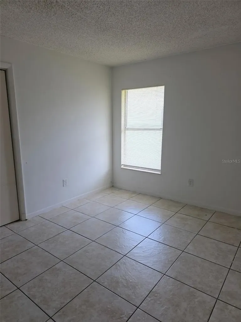 921 W Oak Ridge Road Orlando FL 32809