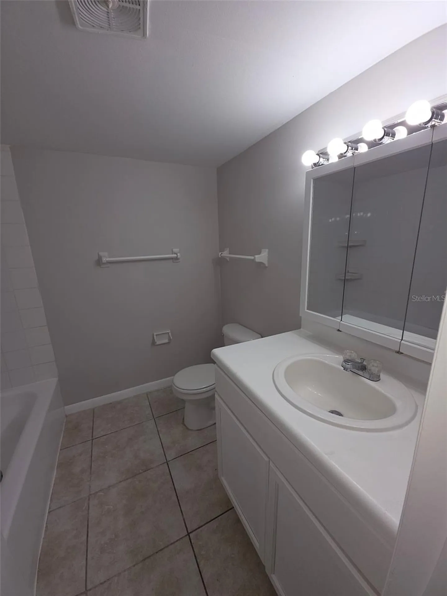 921 W Oak Ridge Road Orlando FL 32809