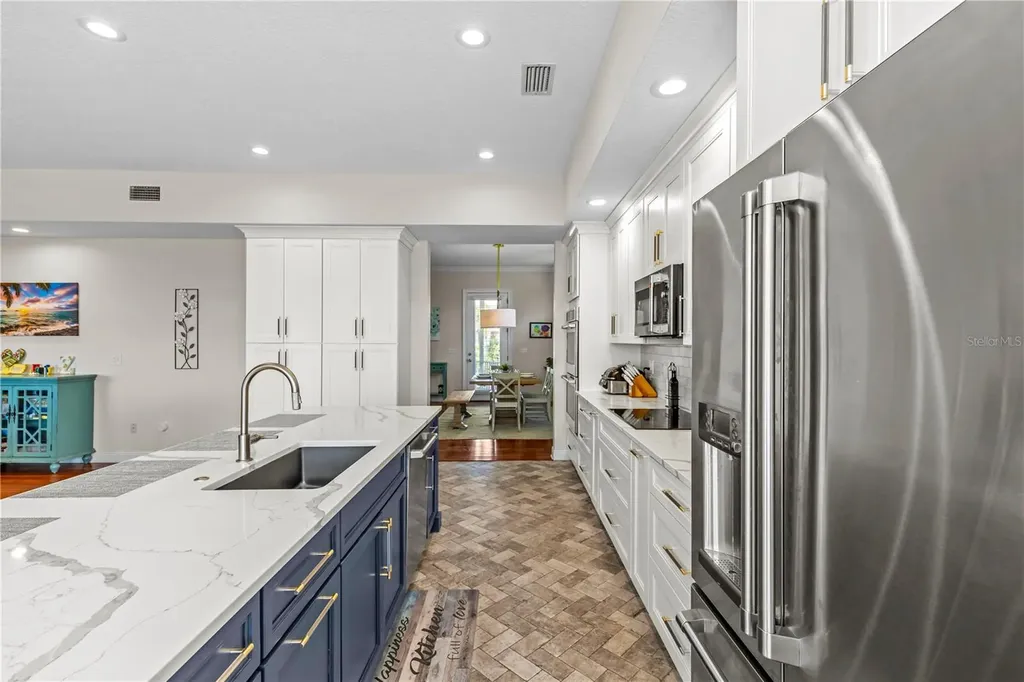 897 Point Seaside Drive Crystal Beach FL 34681