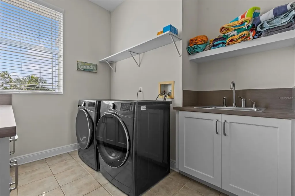 897 Point Seaside Drive Crystal Beach FL 34681