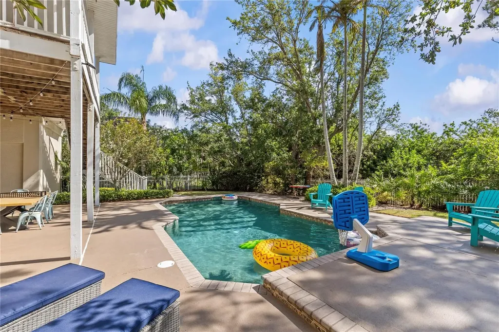 897 Point Seaside Drive Crystal Beach FL 34681