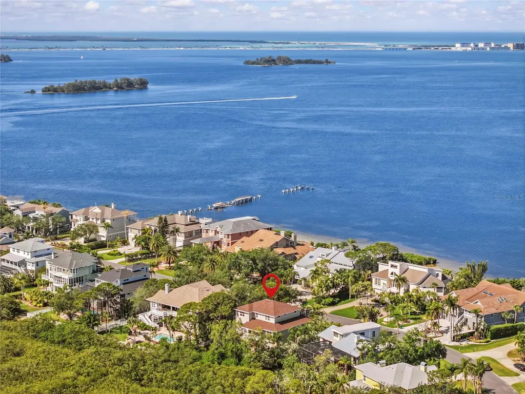 897 Point Seaside Drive Crystal Beach FL 34681