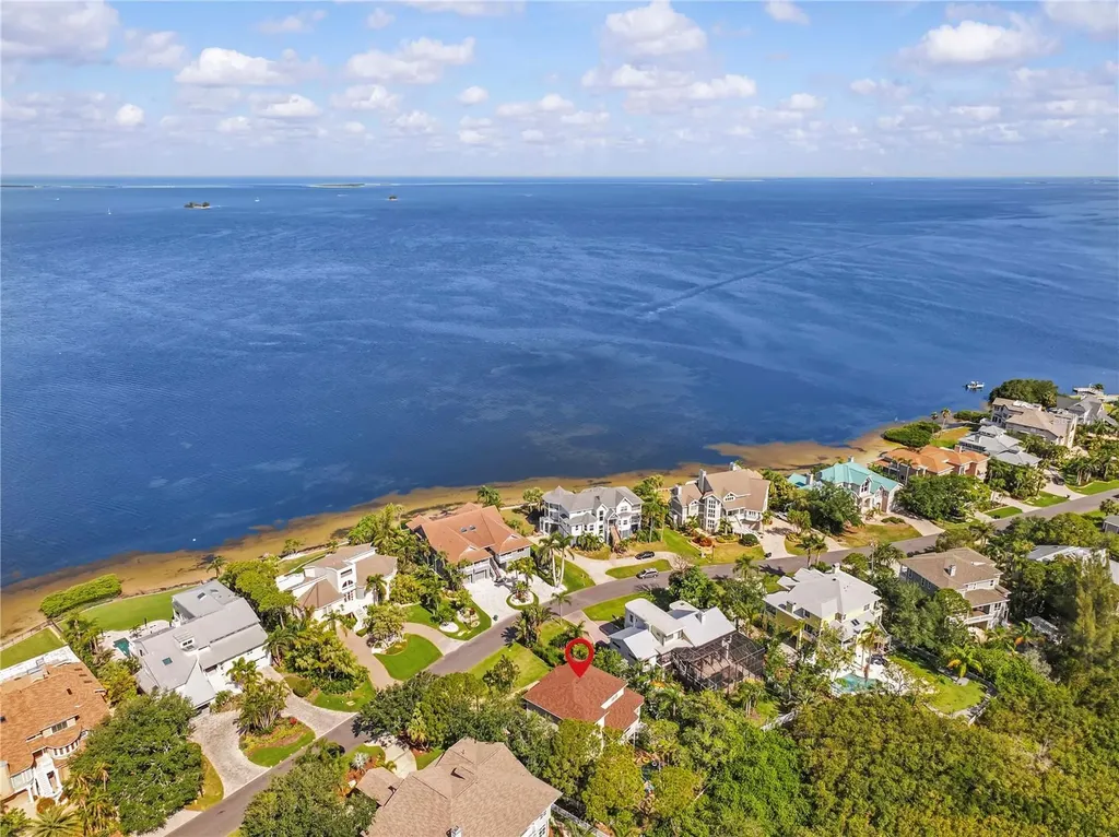897 Point Seaside Drive Crystal Beach FL 34681
