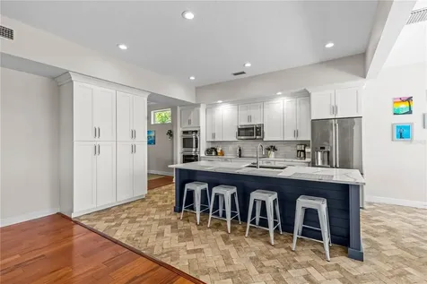 897 Point Seaside Drive Crystal Beach FL 34681