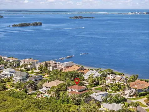 897 Point Seaside Drive Crystal Beach FL 34681