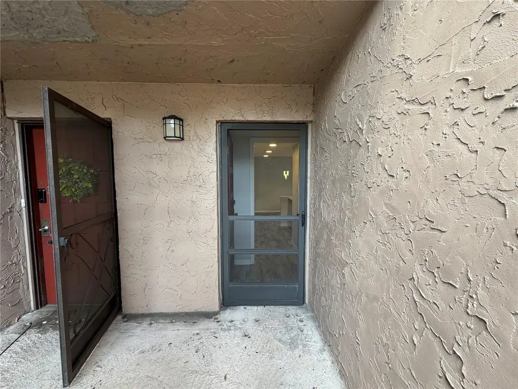 1167 Calle Del Rey Casselberry FL 32707