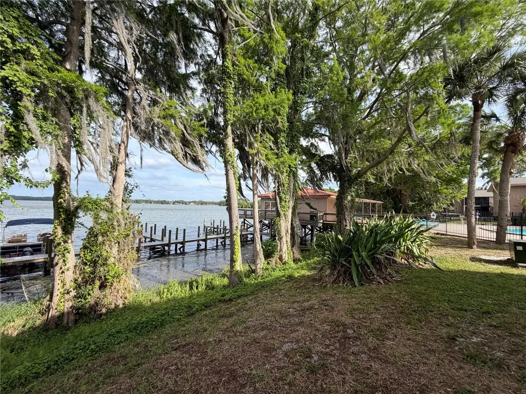 1167 Calle Del Rey Casselberry FL 32707
