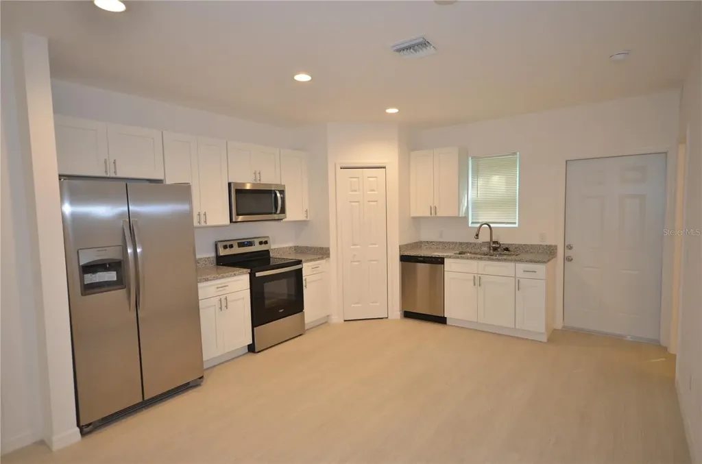 3306 Bassie Court Fort Myers FL 33916