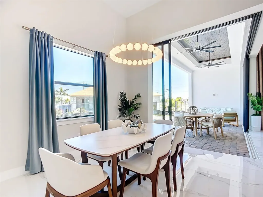 2527 Gleason Parkway Cape Coral FL 33914