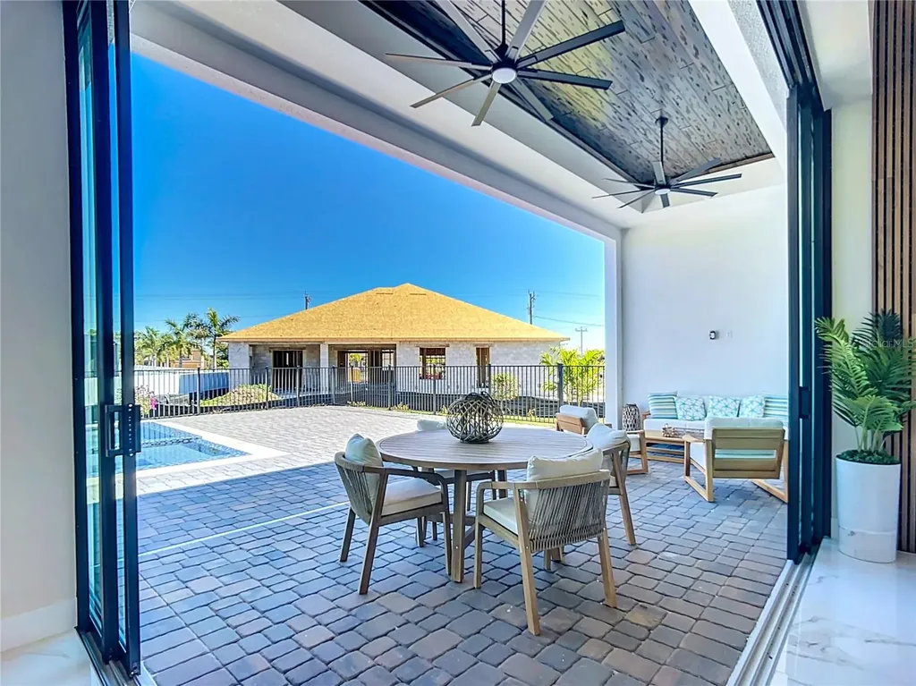2527 Gleason Parkway Cape Coral FL 33914