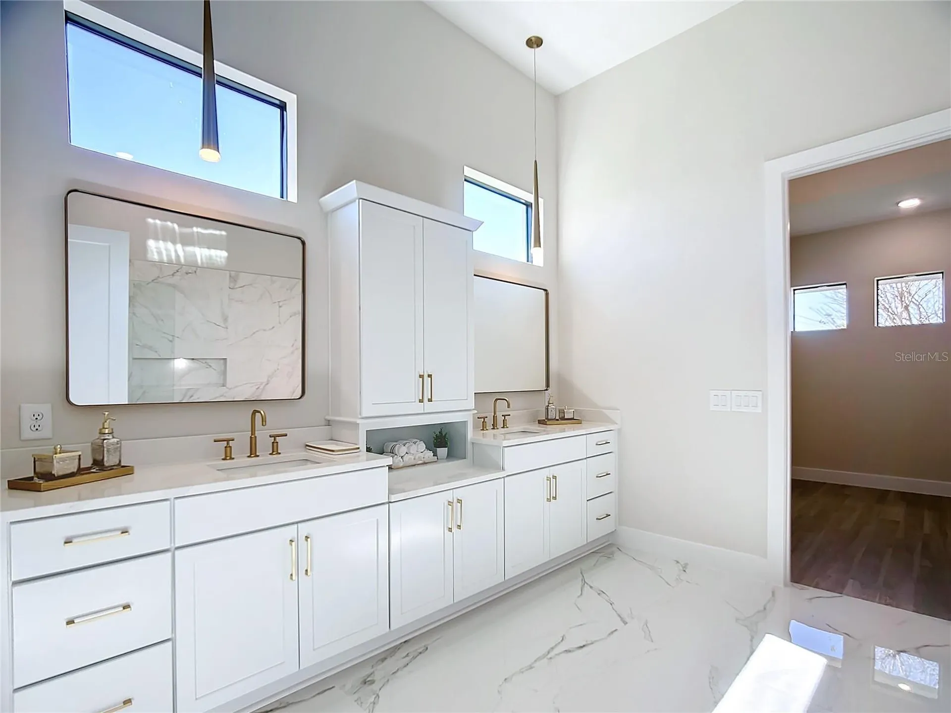 2527 Gleason Parkway Cape Coral FL 33914