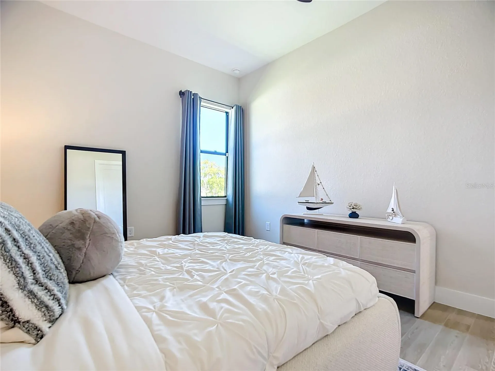 2527 Gleason Parkway Cape Coral FL 33914