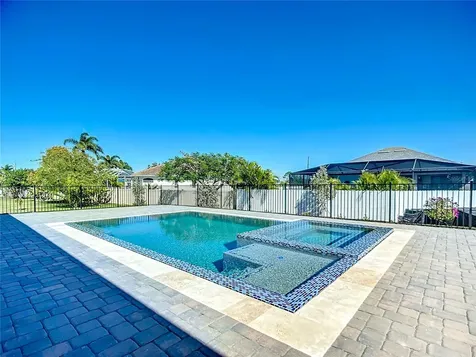 2527 Gleason Parkway Cape Coral FL 33914