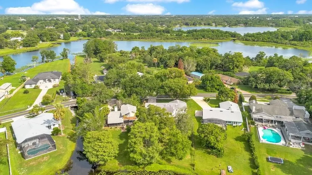 524 Queens Mirror Circle Casselberry FL 32707