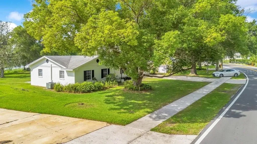 524 Queens Mirror Circle Casselberry FL 32707