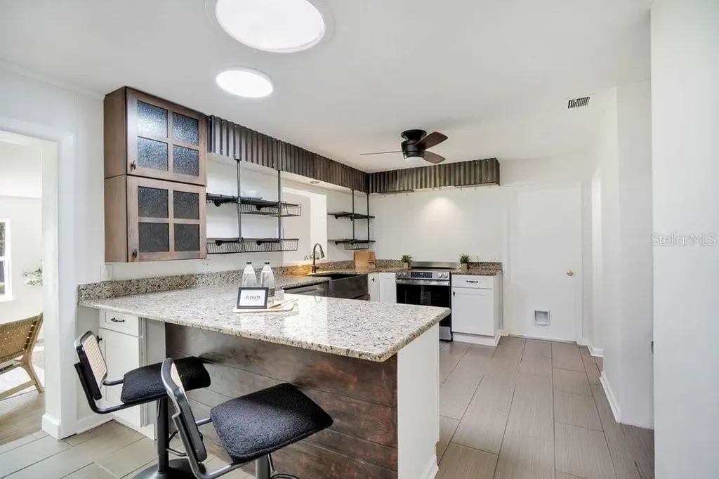 524 Queens Mirror Circle Casselberry FL 32707