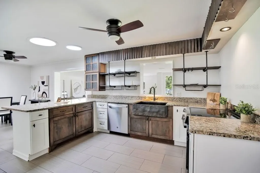 524 Queens Mirror Circle Casselberry FL 32707