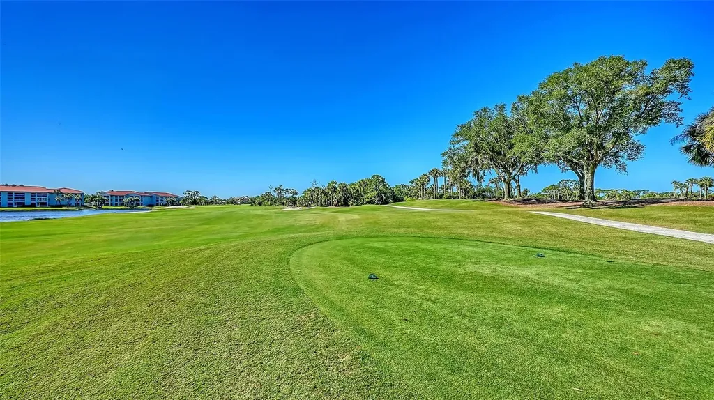 8928 Whitemarsh Avenue Sarasota FL 34238
