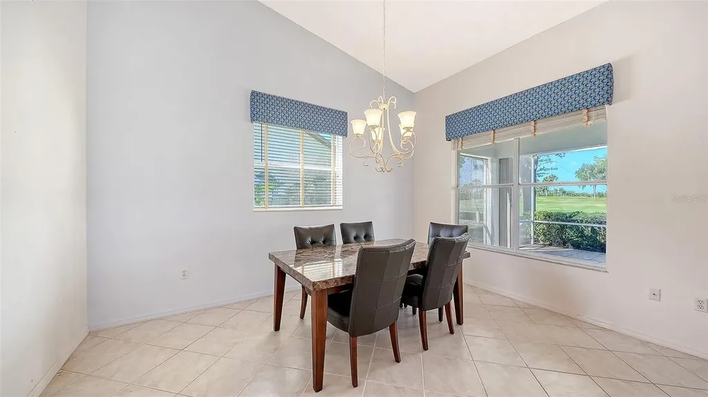 8928 Whitemarsh Avenue Sarasota FL 34238