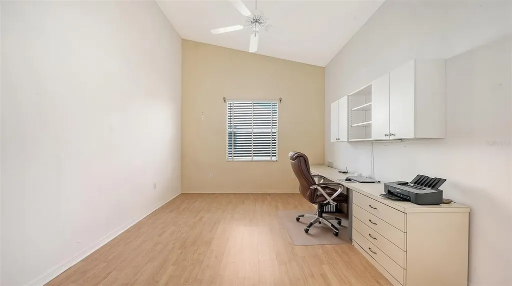 8928 Whitemarsh Avenue Sarasota FL 34238