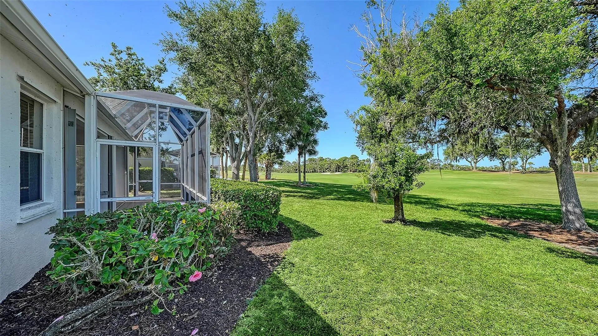8928 Whitemarsh Avenue Sarasota FL 34238