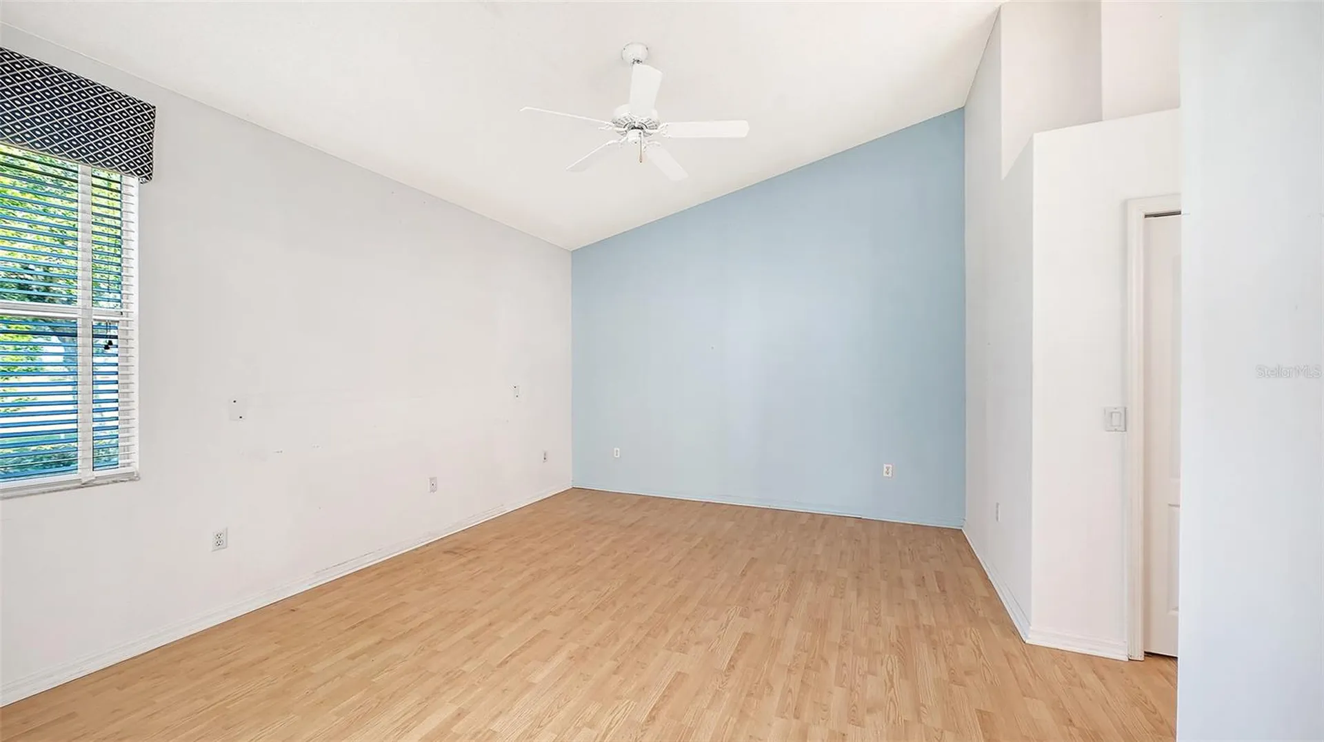 8928 Whitemarsh Avenue Sarasota FL 34238