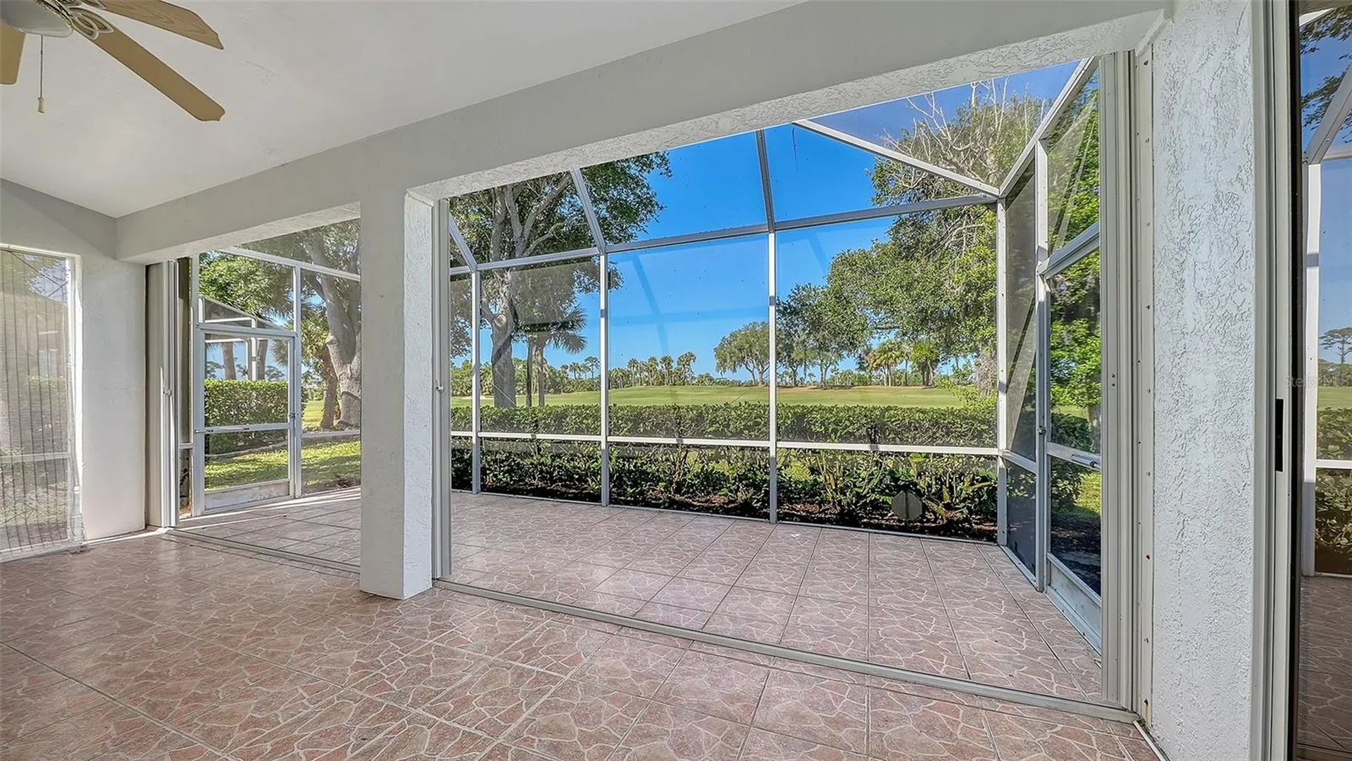 8928 Whitemarsh Avenue Sarasota FL 34238