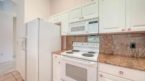 8928 Whitemarsh Avenue Sarasota FL 34238