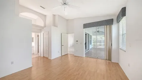 8928 Whitemarsh Avenue Sarasota FL 34238