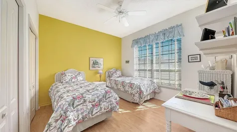 8928 Whitemarsh Avenue Sarasota FL 34238