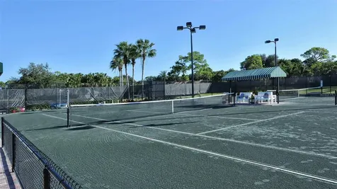 8928 Whitemarsh Avenue Sarasota FL 34238