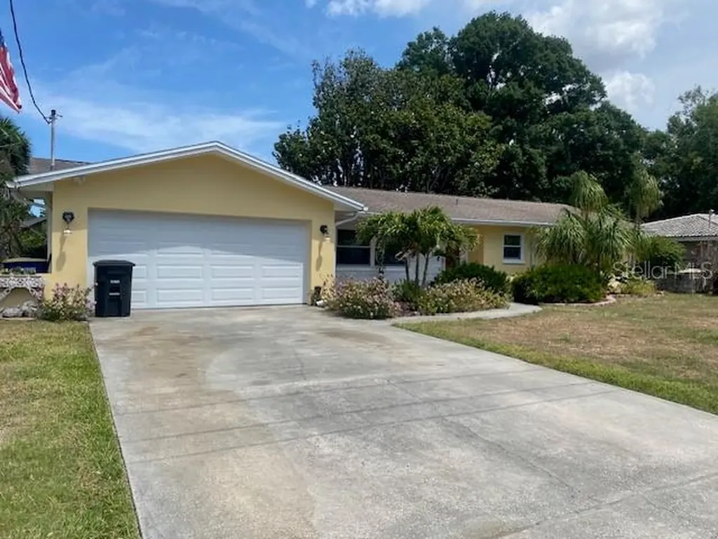 2134 Mckinley Street Clearwater FL 33765