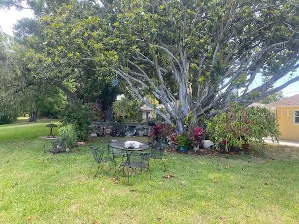 2134 Mckinley Street Clearwater FL 33765