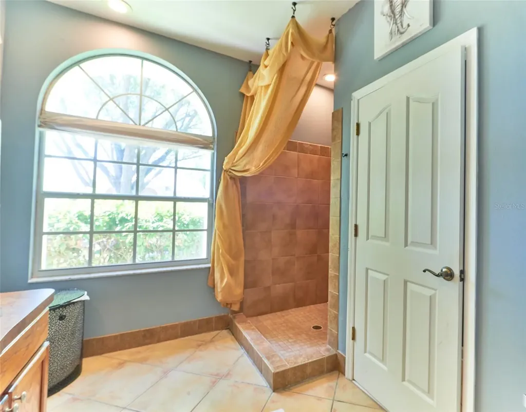 9302 Heritage Oak Court Tampa FL 33647