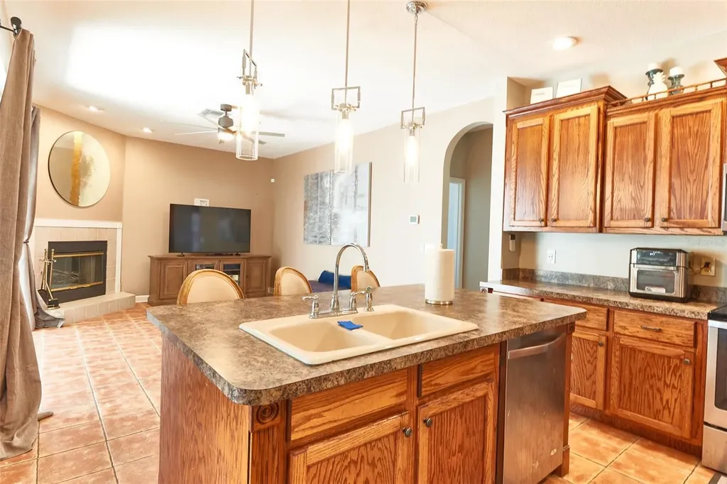 9302 Heritage Oak Court Tampa FL 33647