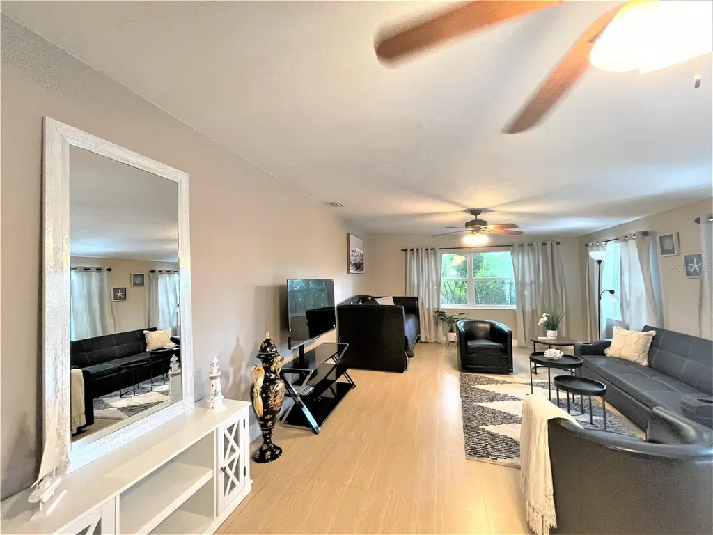 5106 104th Street N St Petersburg FL 33708