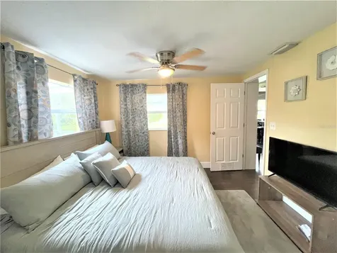 5106 104th Street N St Petersburg FL 33708