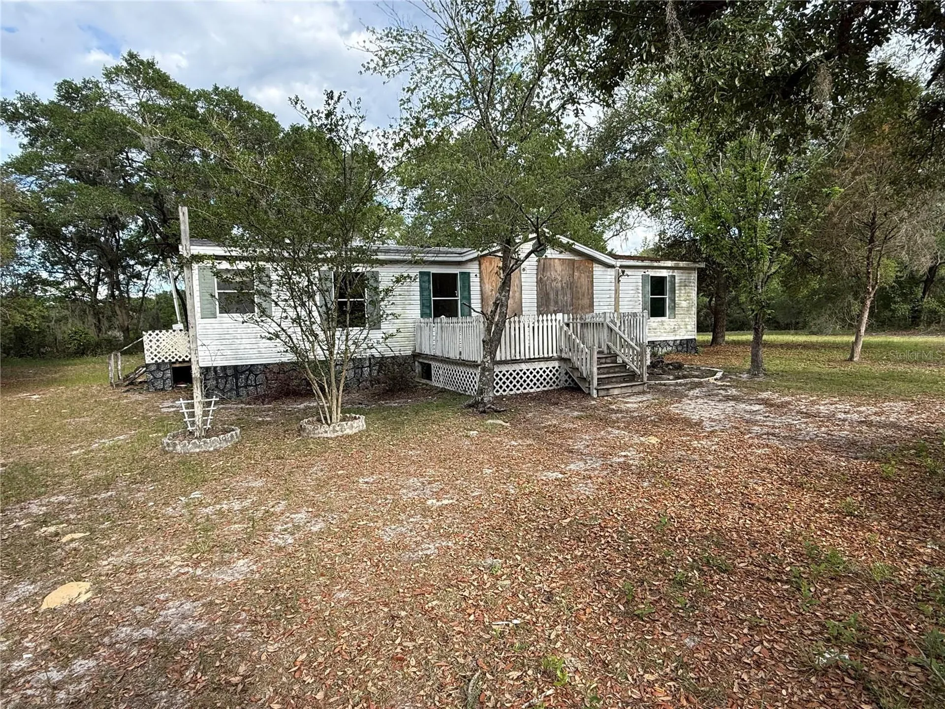 18710 SE 61st Street Road Ocklawaha FL 32179
