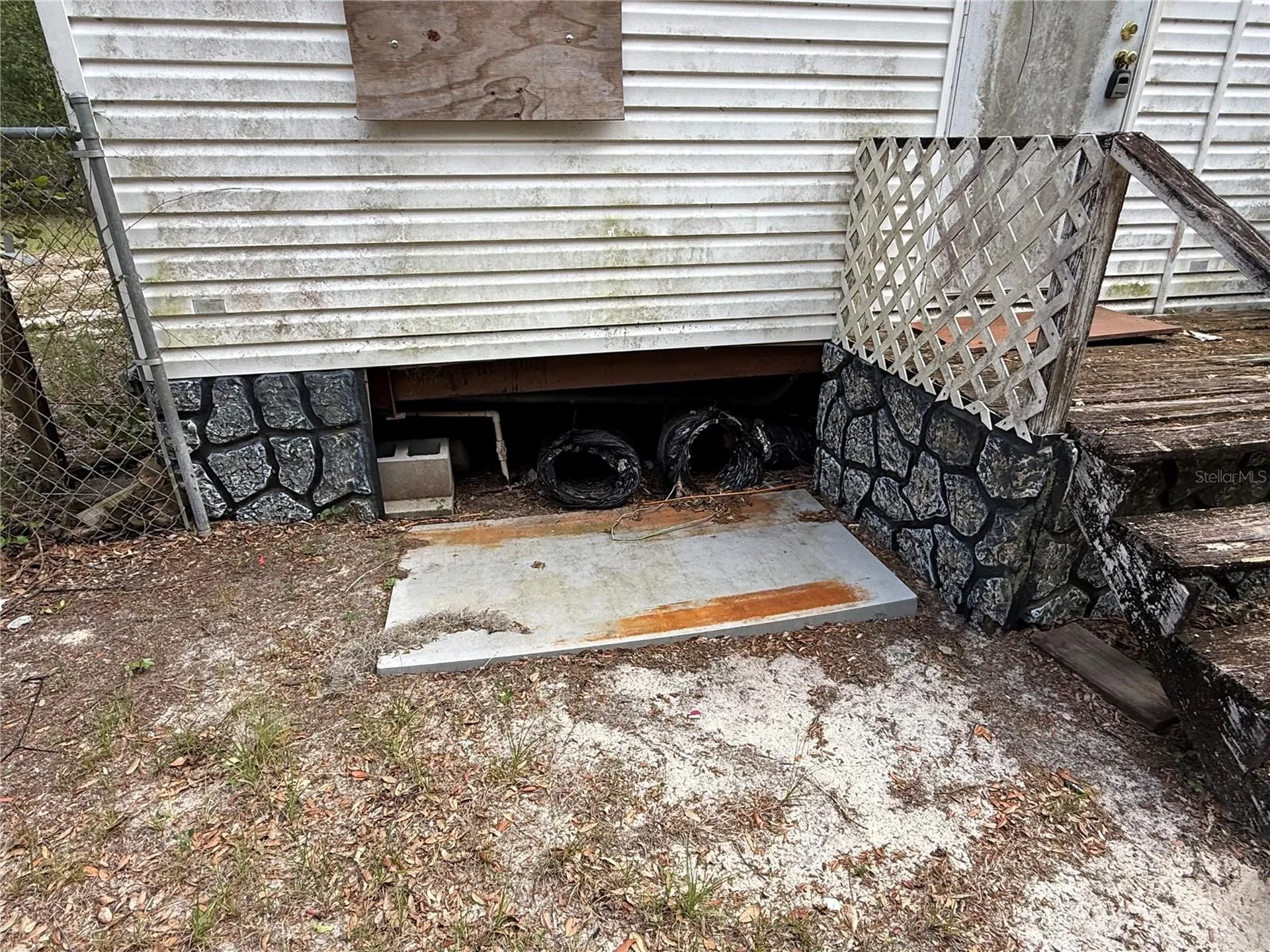 18710 SE 61st Street Road Ocklawaha FL 32179