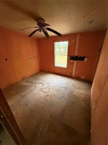 18710 SE 61st Street Road Ocklawaha FL 32179