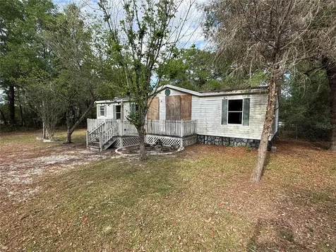 18710 SE 61st Street Road Ocklawaha FL 32179