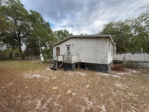18710 SE 61st Street Road Ocklawaha FL 32179