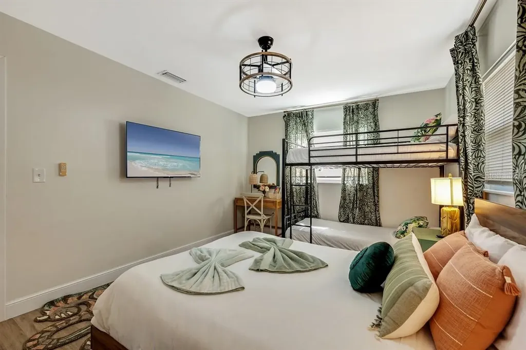 1720 Penny Lane Clearwater FL 33756