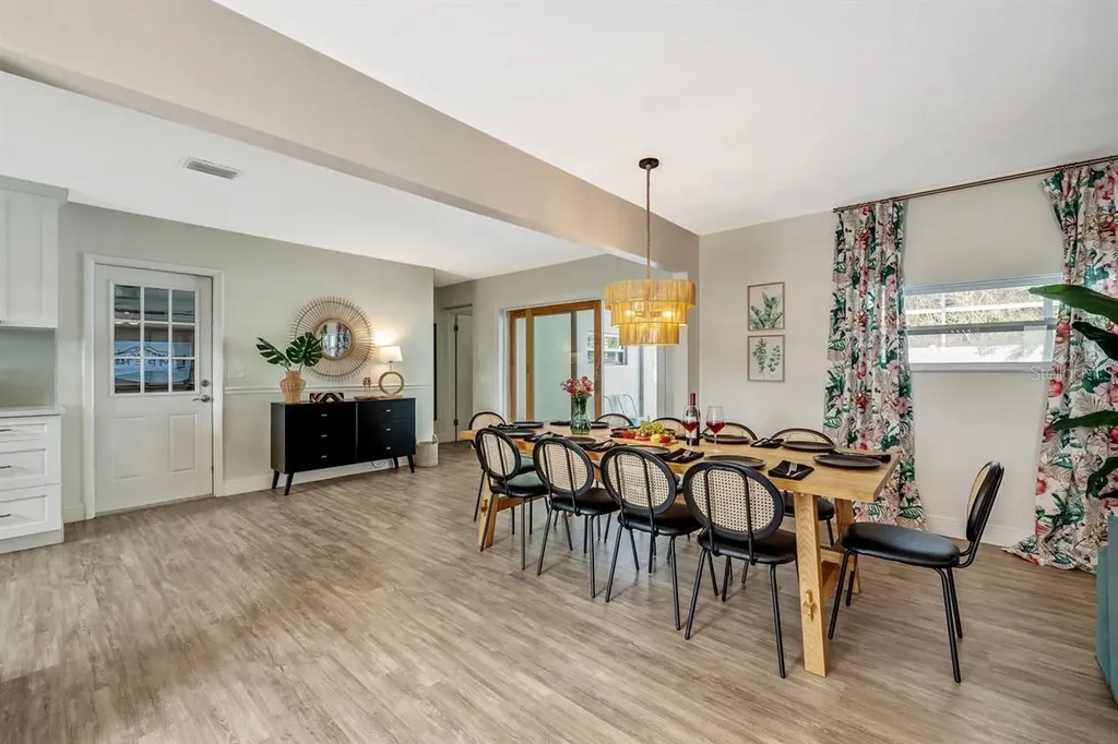 1720 Penny Lane Clearwater FL 33756