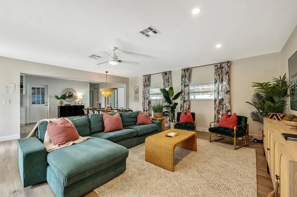 1720 Penny Lane Clearwater FL 33756