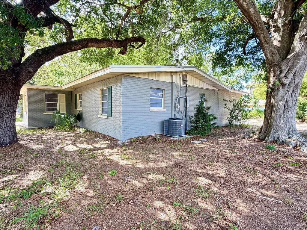 1405 Avenue H SW Winter Haven FL 33880
